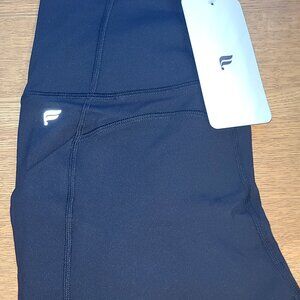 Fabletics Oasis High-Waisted Pocket 7/8 Leggings.